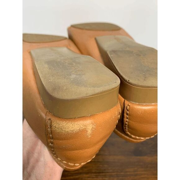 Michael Kors Womens Slip On Leather Flat Shoe Tan Size 10 - Picture 11 of 14